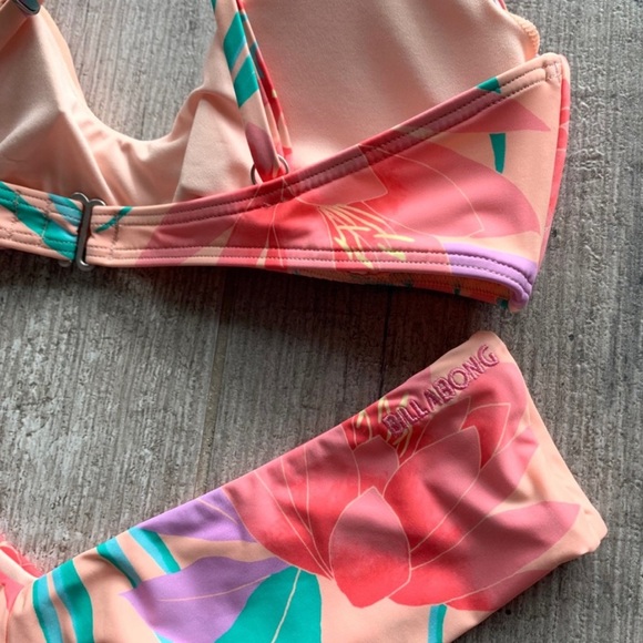 π₯π₯BILLABONG - DAYDREAMS BRALETTE FIJI BIKINIπ₯π₯ - Picture 6 of 7